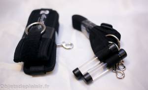 objetsdeplaisir-test-menottes-portes-Lux-fetish-closet-cluffs-9